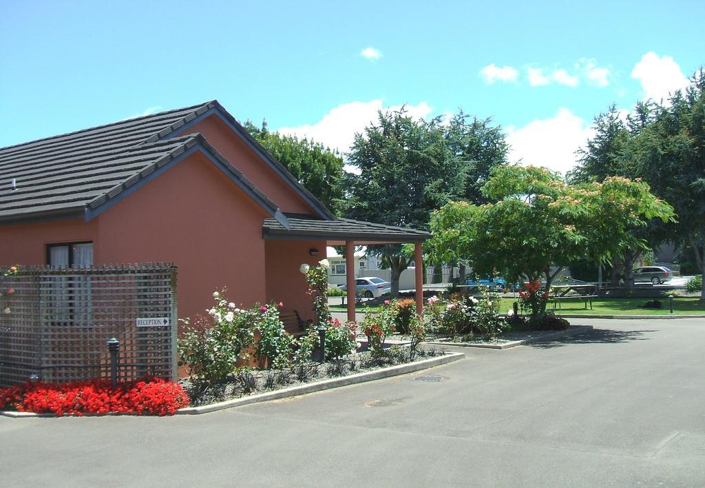 Pavilion Motel & Conference Centre Palmerston North Exterior foto