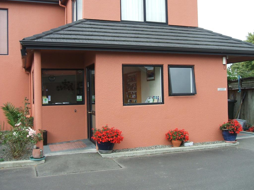 Pavilion Motel & Conference Centre Palmerston North Exterior foto